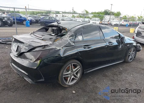 2014 Mercedes-Benz Cla 45 Amg 4Matic z USA, uszkodzony, nr VIN WDDSJ5CB5EN067774